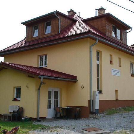 Apartmanovy Dom Кралики Экстерьер фото